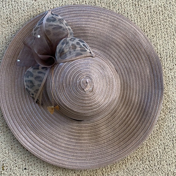 Derby hat